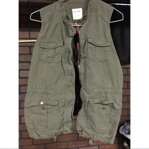 Army Green Military Style Vest with pockets